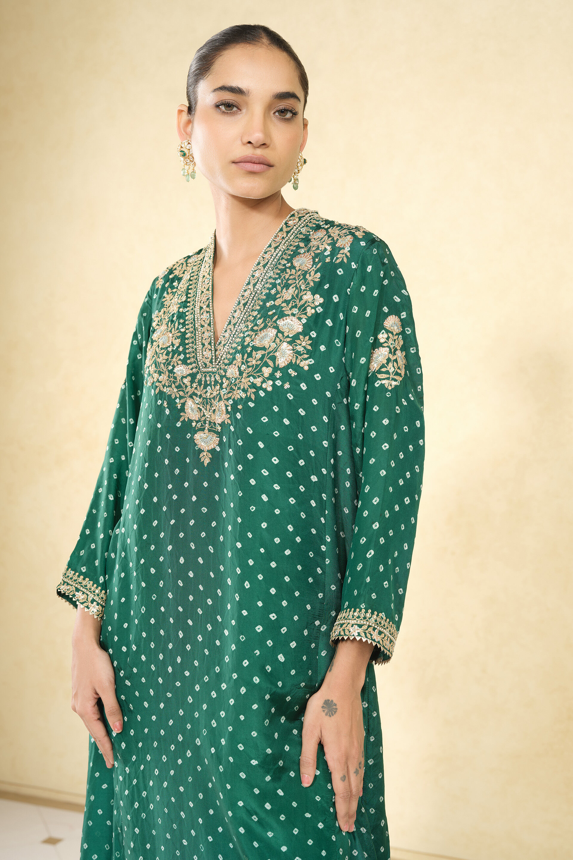 Gulsahro Handcrafted Bandhani Silk Kurta Set - Green, Green, image 5